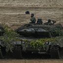 Los Tanques Leopard 2 están equipados con un cañón 1,32 metros más largo que las versiones anteriores y puede disparar munición más potente y con mayor precisión.