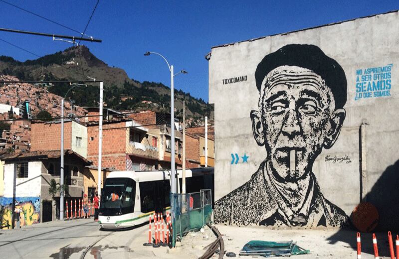 No aspiremos a ser otros seamos lo que somos. Medellín, 2015. Fotografía: Toxicómano