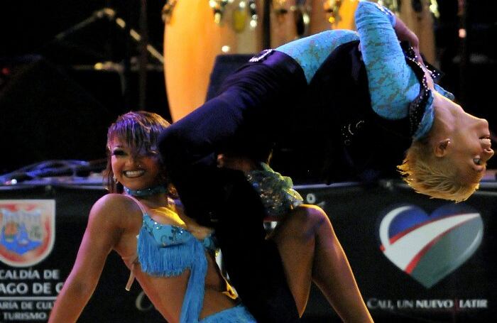  Evelin Laurido y Juan Carlos Buesaquillo durante la final del concurso de bailarines de salsa, categoría parejas.