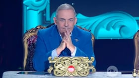 El maestro César Escola no escondió su cara de disgusto frente a la presentación.