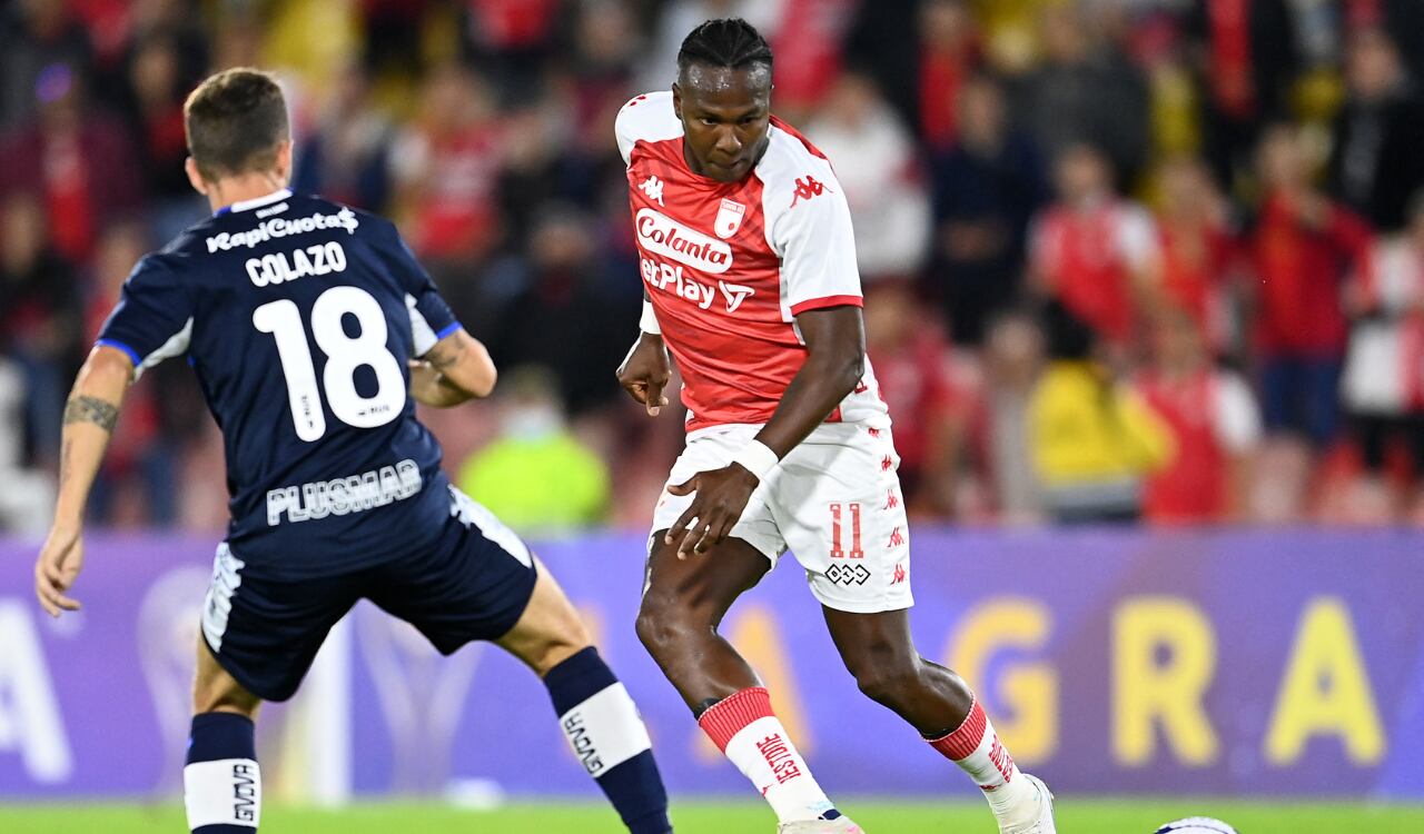 El experimentado atacante buscó su gol ante Gimnasia de Argentina.