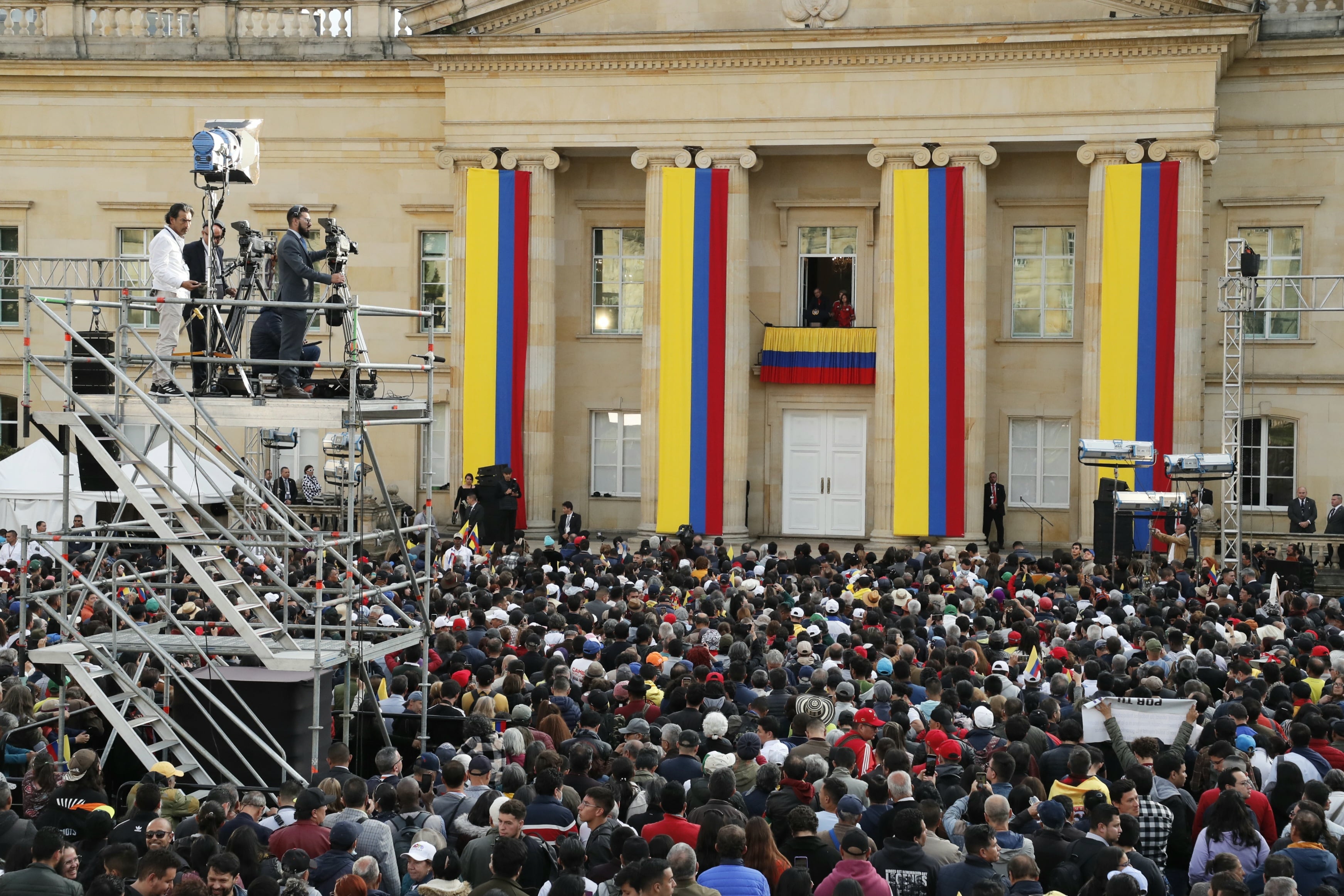 Presidente Gustavo Petro en el balcón de la Casa de Nariño, discurso.