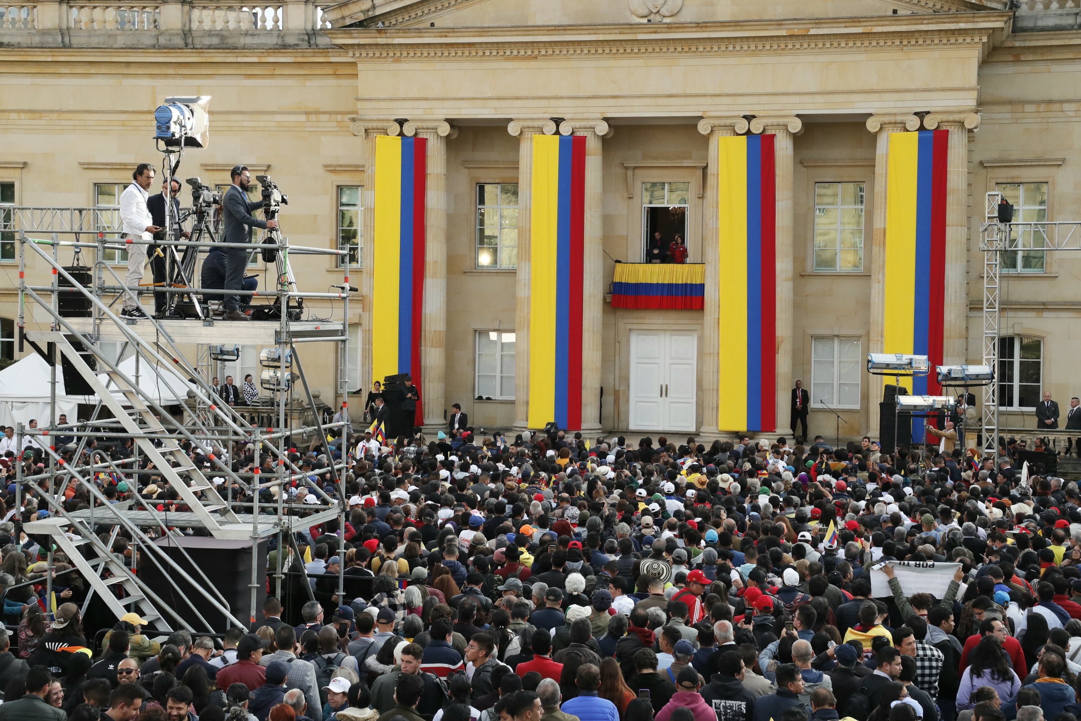 Presidente Gustavo Petro en el balcón de la Casa de Nariño, discurso.