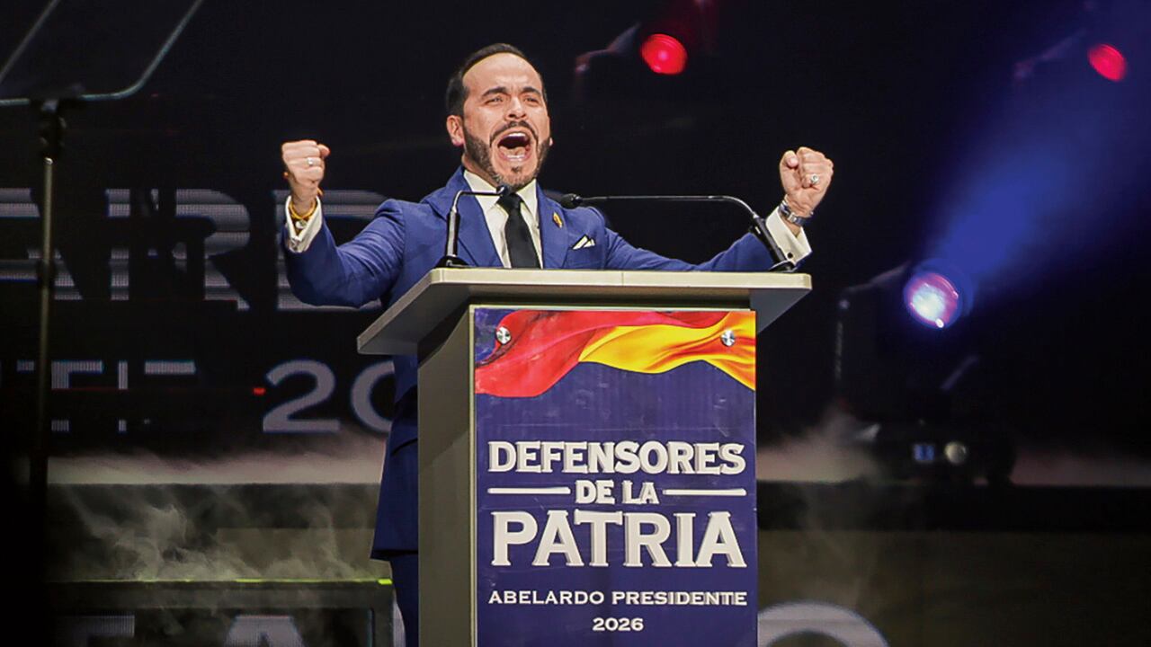 Bogotá. Noviembre 03 de 2025. En el Movistar Arena se realizó la Gran Convención de Defensores de la Patria, convocada por Abelardo de la Espriella, candidato a las elecciones presidenciales de 2026, en el marco de su campaña Firme Por La Patria. (Colprensa - Cristian Bayona).
