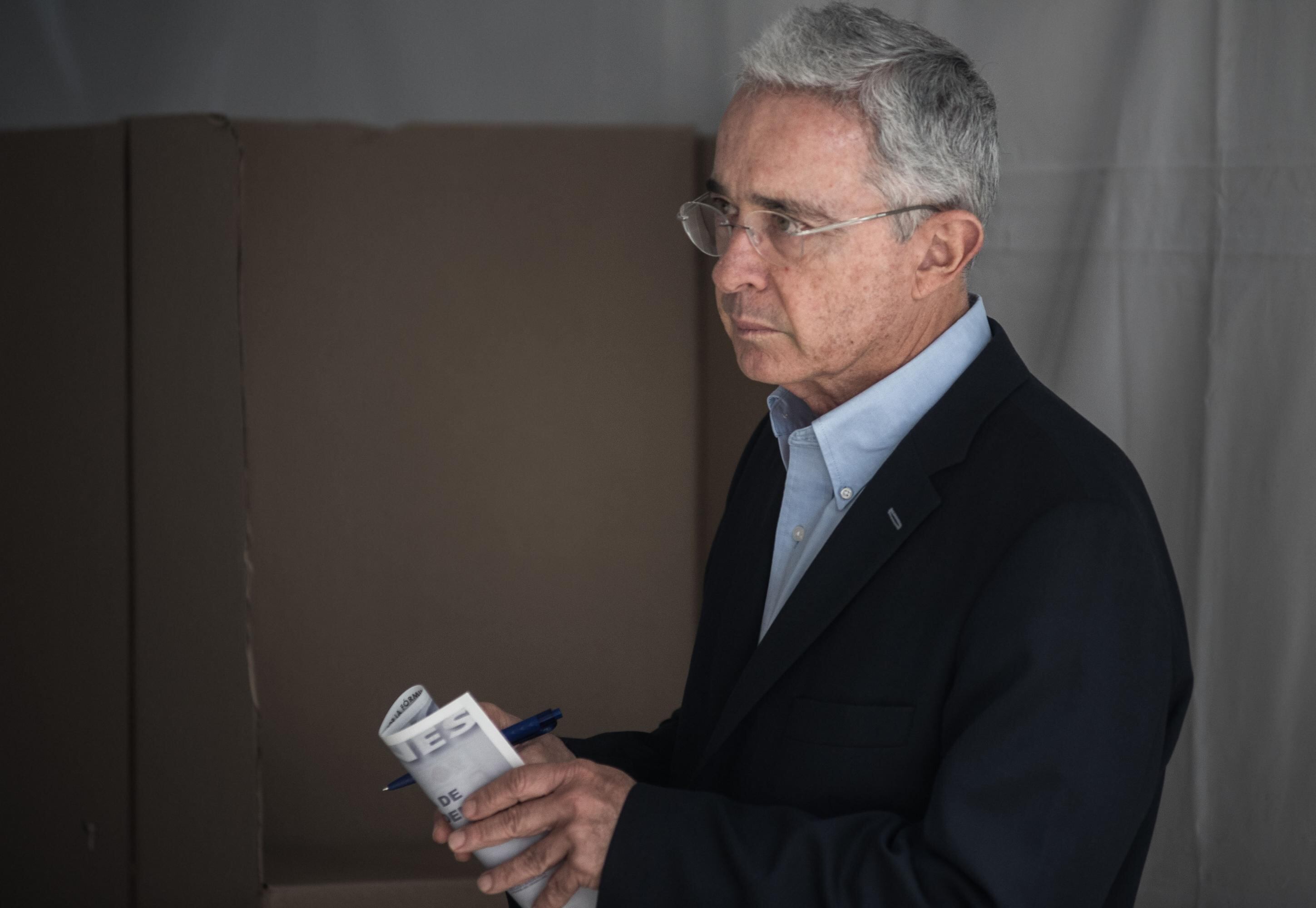 Álvaro Uribe ha fijado su posición crítica a la reforma a la salud. 