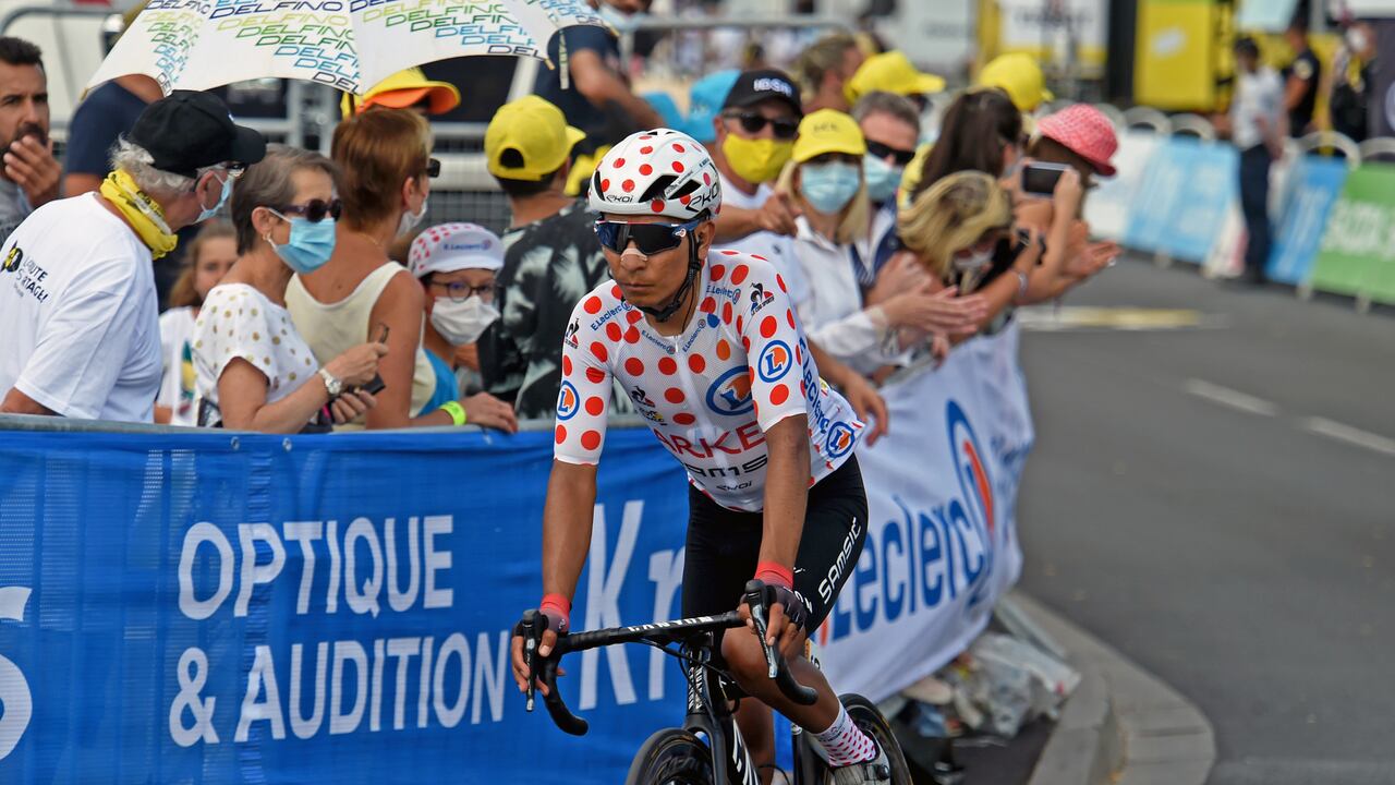 Nairo Quintana en la meta de Nimes