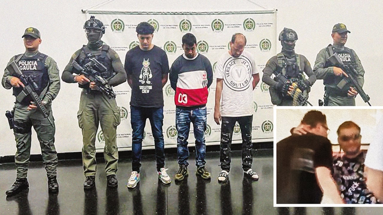 Alias Omar (camiseta blanca en la foto superior y gafas negras en la foto inferior) organizaba fiestas electrónicas para promover el consumo de estupefacientes, según la Policía.