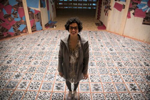 Curadora y museóloga bogotana, de 47 años, Cristina Lleras ha buscado aportar a la profesionalización del campo desde su labor curatorial como formadora en la práctica y apoyando iniciativas ciudadanas que buscan ampliar el impacto de los museos tanto en la transformación del patrimonio como de la sociedad. Fue la primera persona en Colombia que completó su doctorado en museología, en la Universidad de Leicester, realizando sus estudios a distancia mientras se desempeñaba como curadora de arte e historia del Museo Nacional.