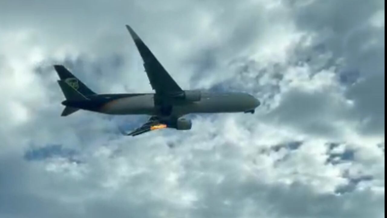 La aeronave de carga aterrizó luego de una hora en el aeropuerto El Dorado.