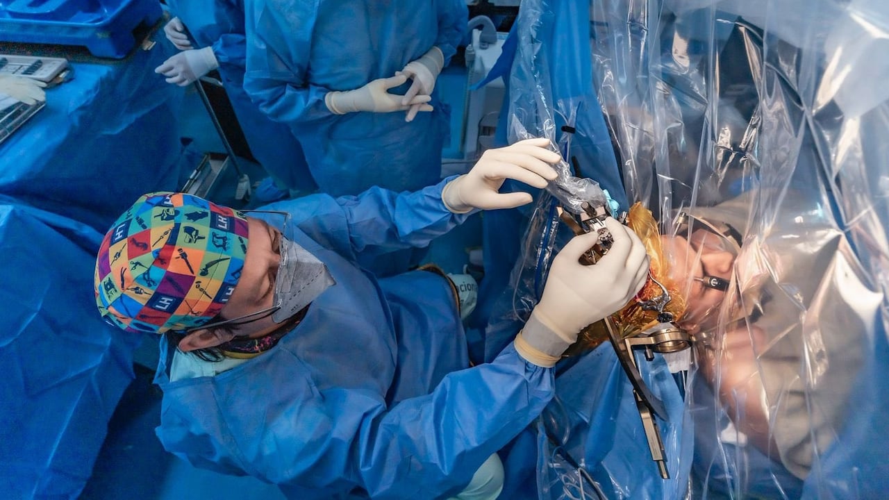 La cuota moderadora es el pago que hacen los afiliados cotizantes y sus beneficiarios por un servicio de salud.