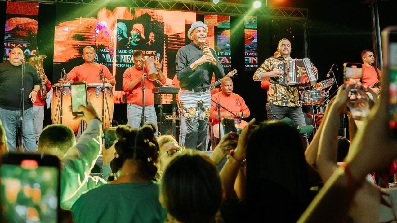 Hasta el momento el cantante no se ha pronunciado por lo sucedido.