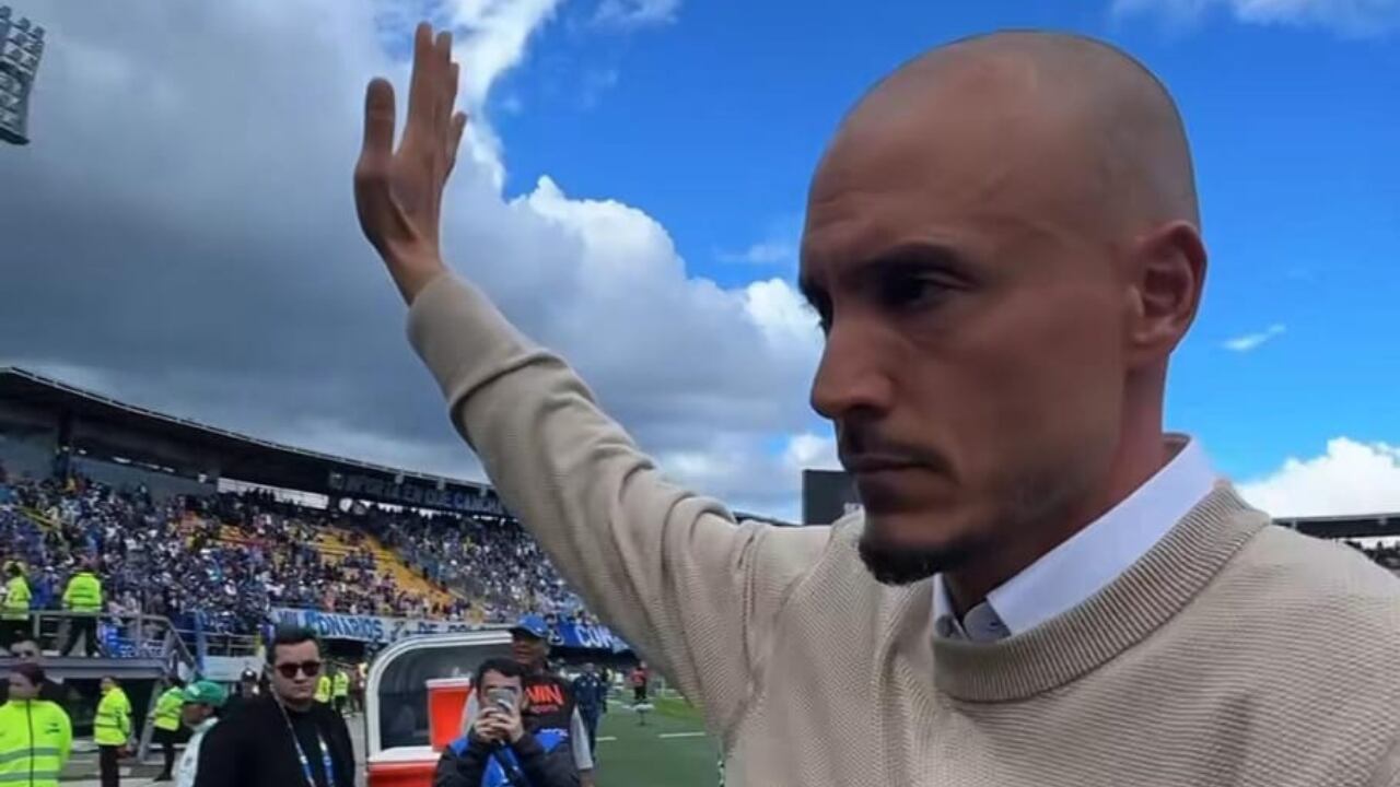 David González en una salida del estadio El Campín