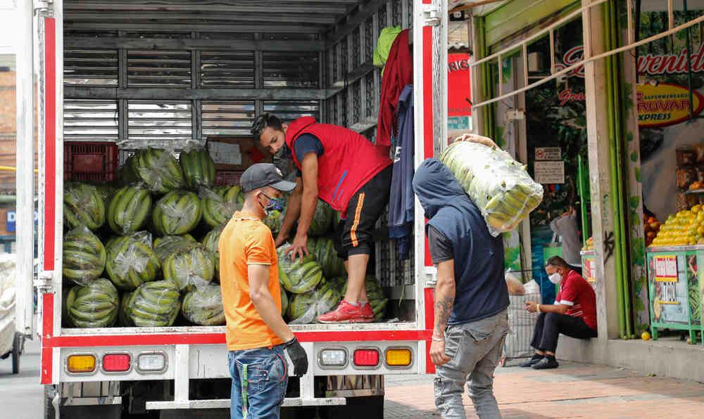 Los comerciantes organizados proponen privatizar Corabastos para mejorar su eficiencia y bajar el costo de los alimentos