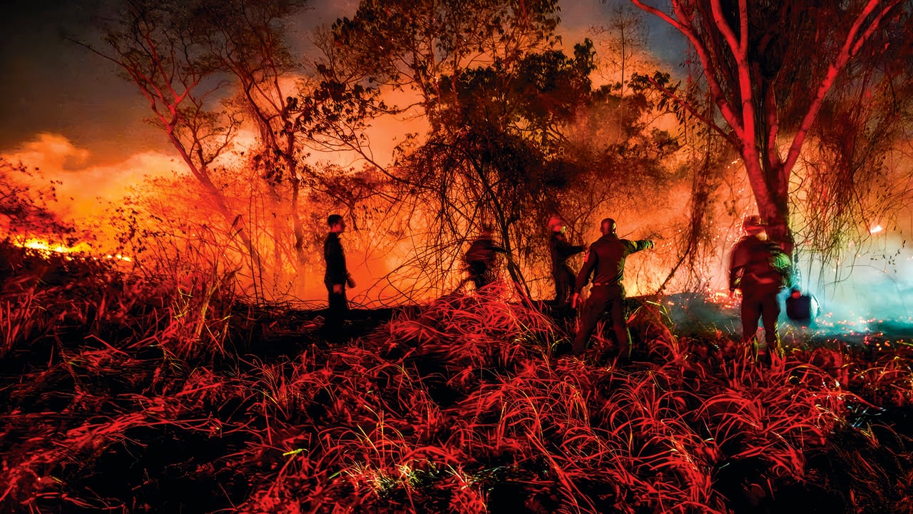 La emergencia por incendios mantiene en alerta a la región.