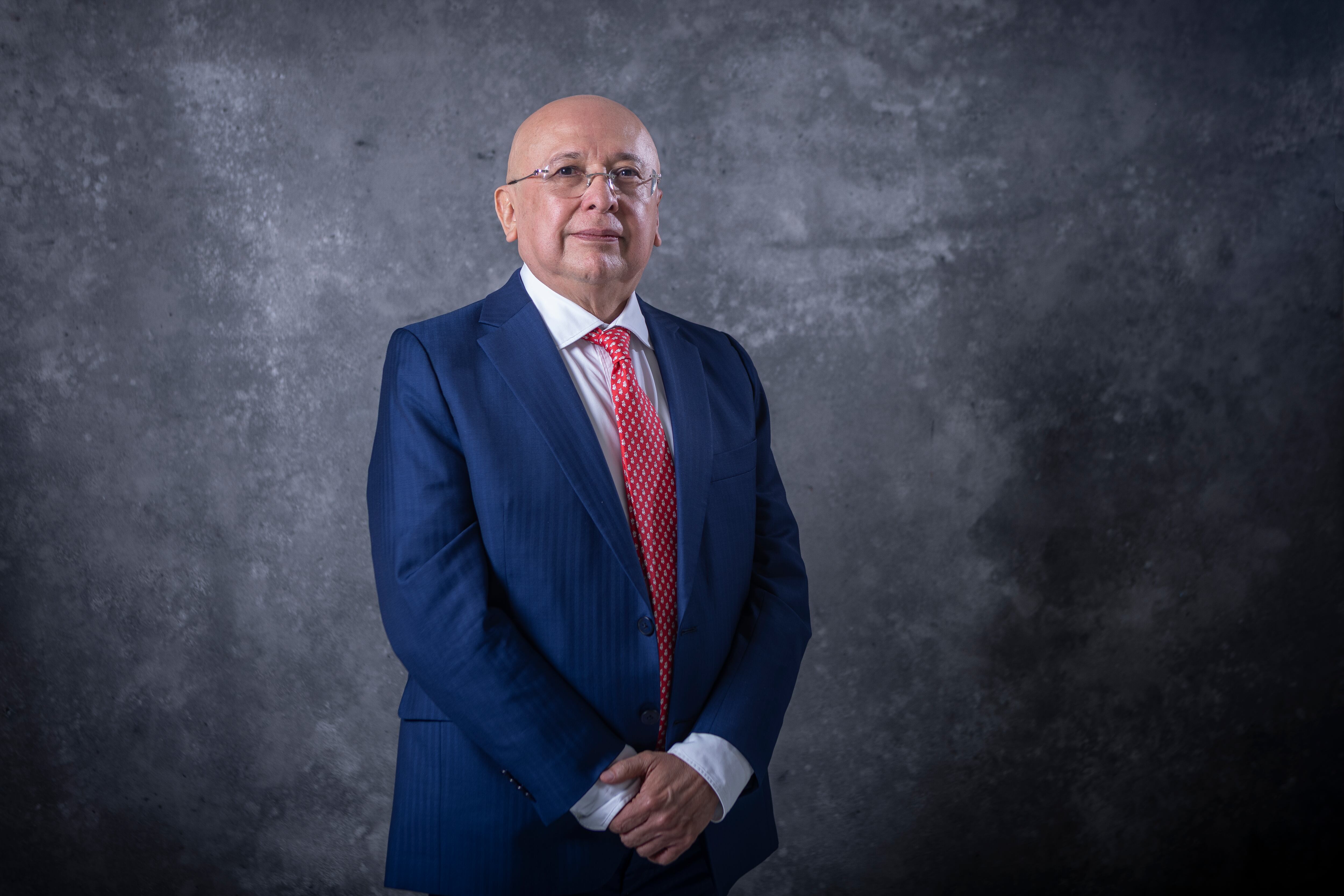 Luis Eduardo Montealegre
Ministro de justicia de Colombia