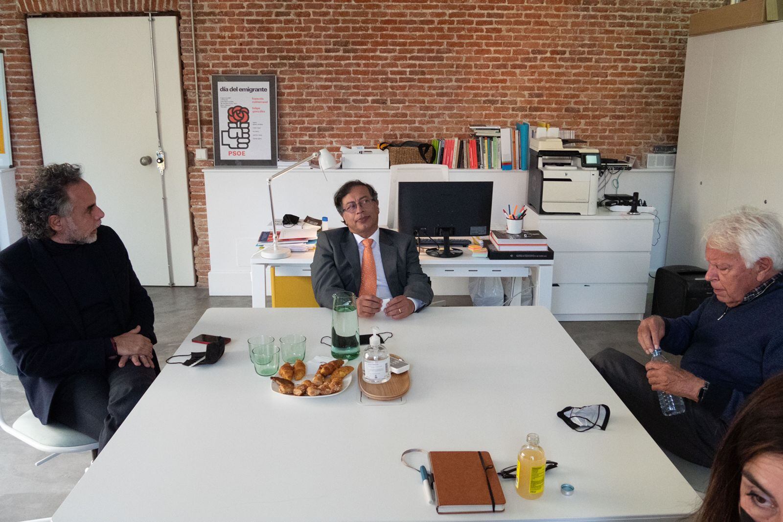 Armando Benedetti, Gustavo Petro y Felipe González se reunieron en Madrid (España). 10 de enero de 2022.