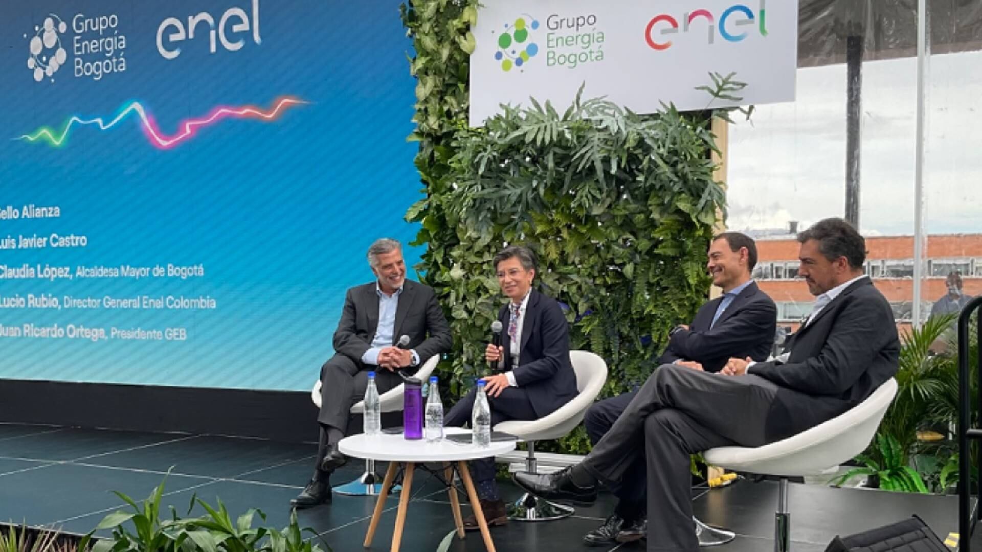 Entre los bancos con los cuales se han reunido están Goldman Sachs y JP Morgan, además de los fondos de pensiones en Colombia han mostrado interés.