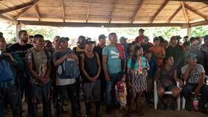 Tierralta Córdoba militares que llegaron a la vereda El Manso intimidaron y violentaron a los campesinos
Septiembre 14 del 2023
Foto : Óscar González / Semana