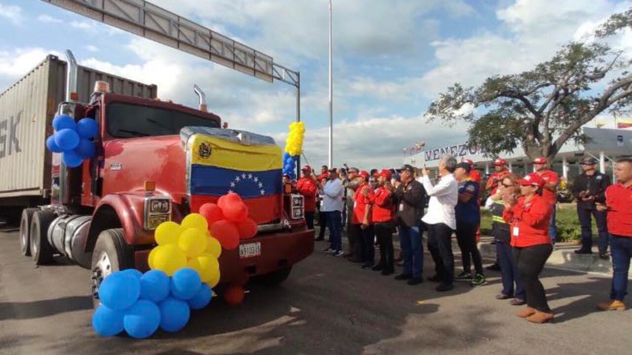 Entró en operación el transporte de carga por el puente Atanasio Girardot.