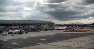 Apertura de aeropuertos