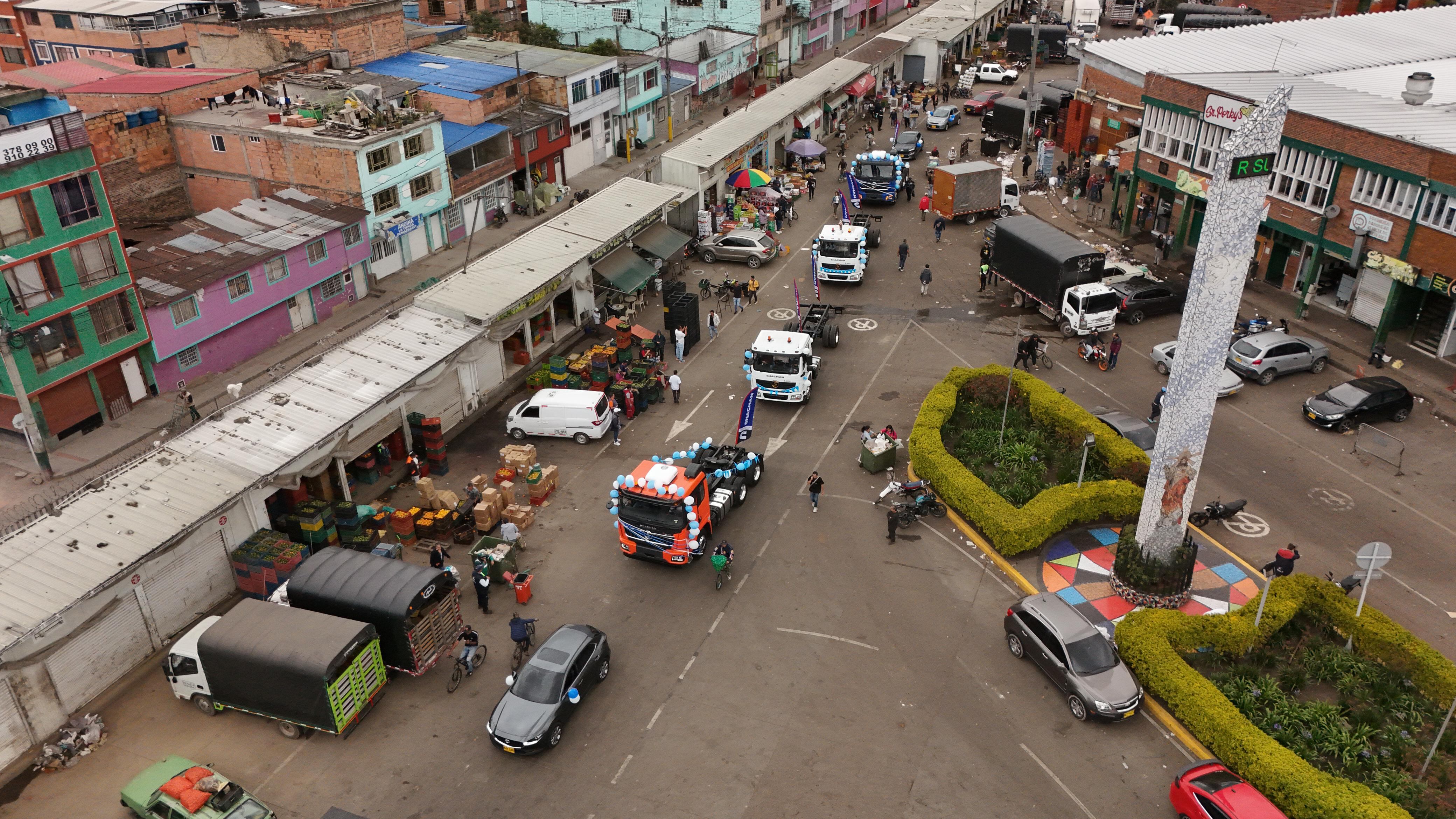 Caravana en Corabastos por el día de la Virgen del Carmen.