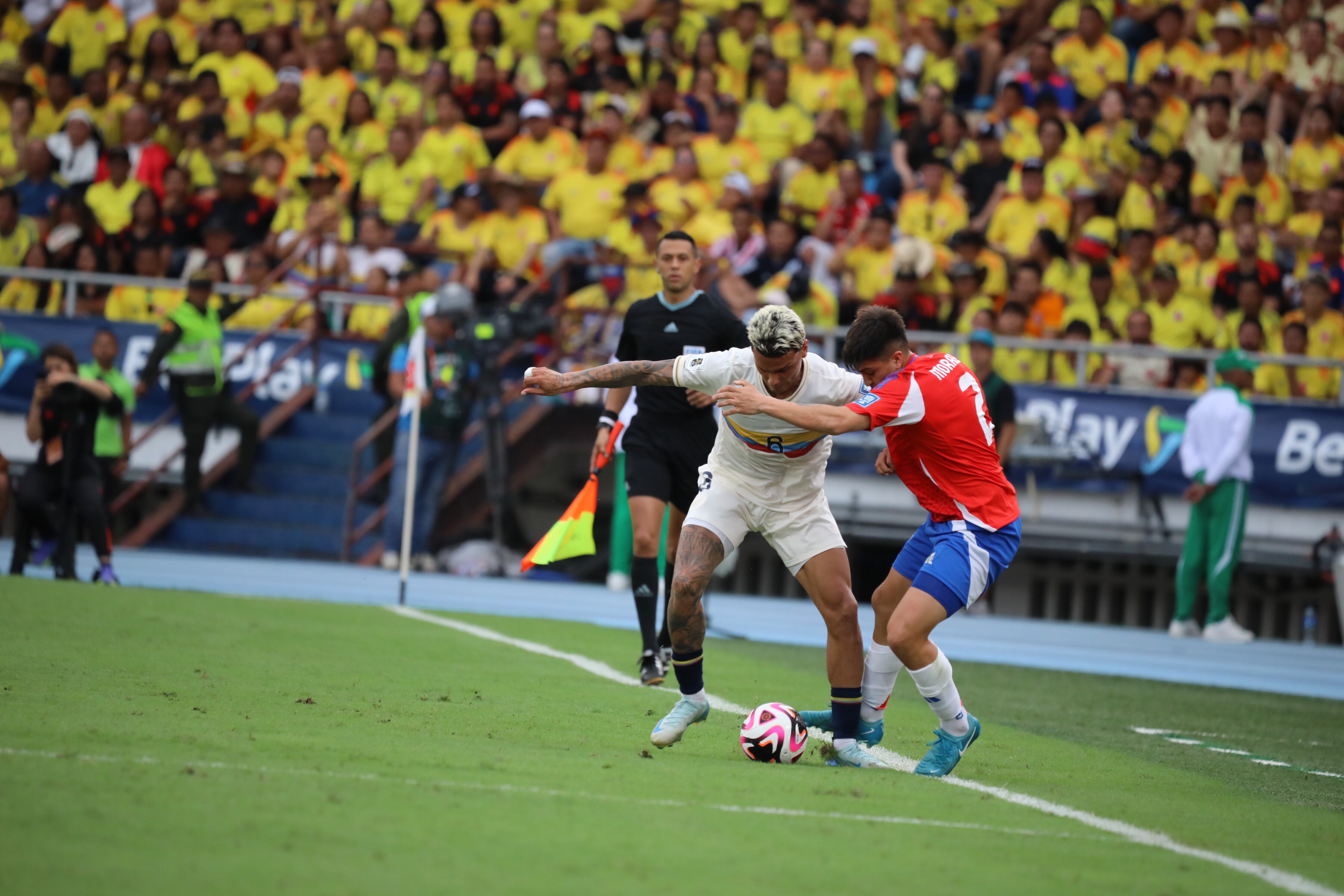 Richard Ríos en el partido frente a Chile por eliminatorias sudamericanas