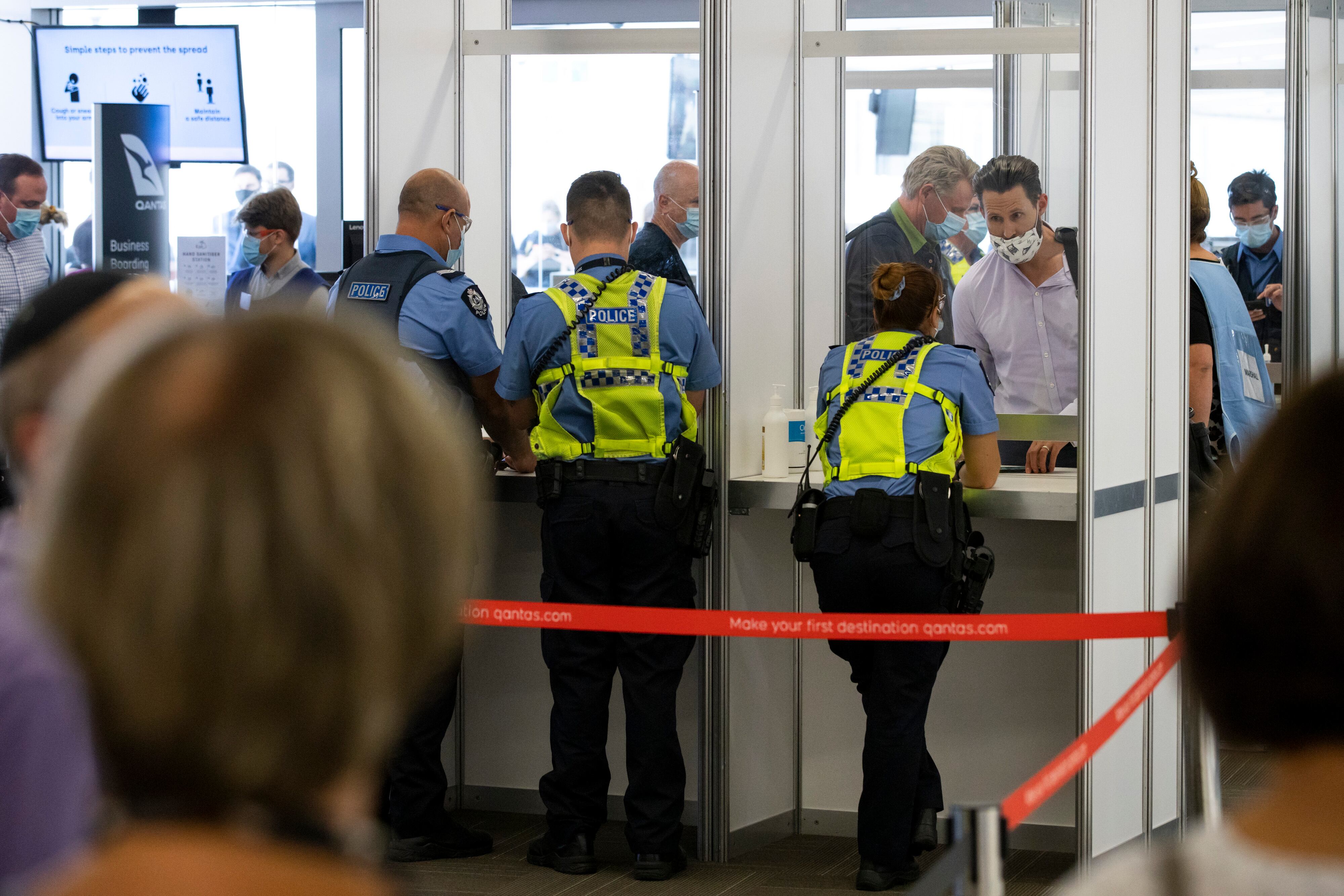 Autoridades migratorias. Imagen de referencia