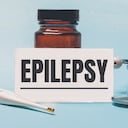 El pilar del tratamiento de la epilepsia han sido los fármacos anticonvulsionantes y por lo general el 70 % de los pacientes se controlan tomando un solo fármaco.