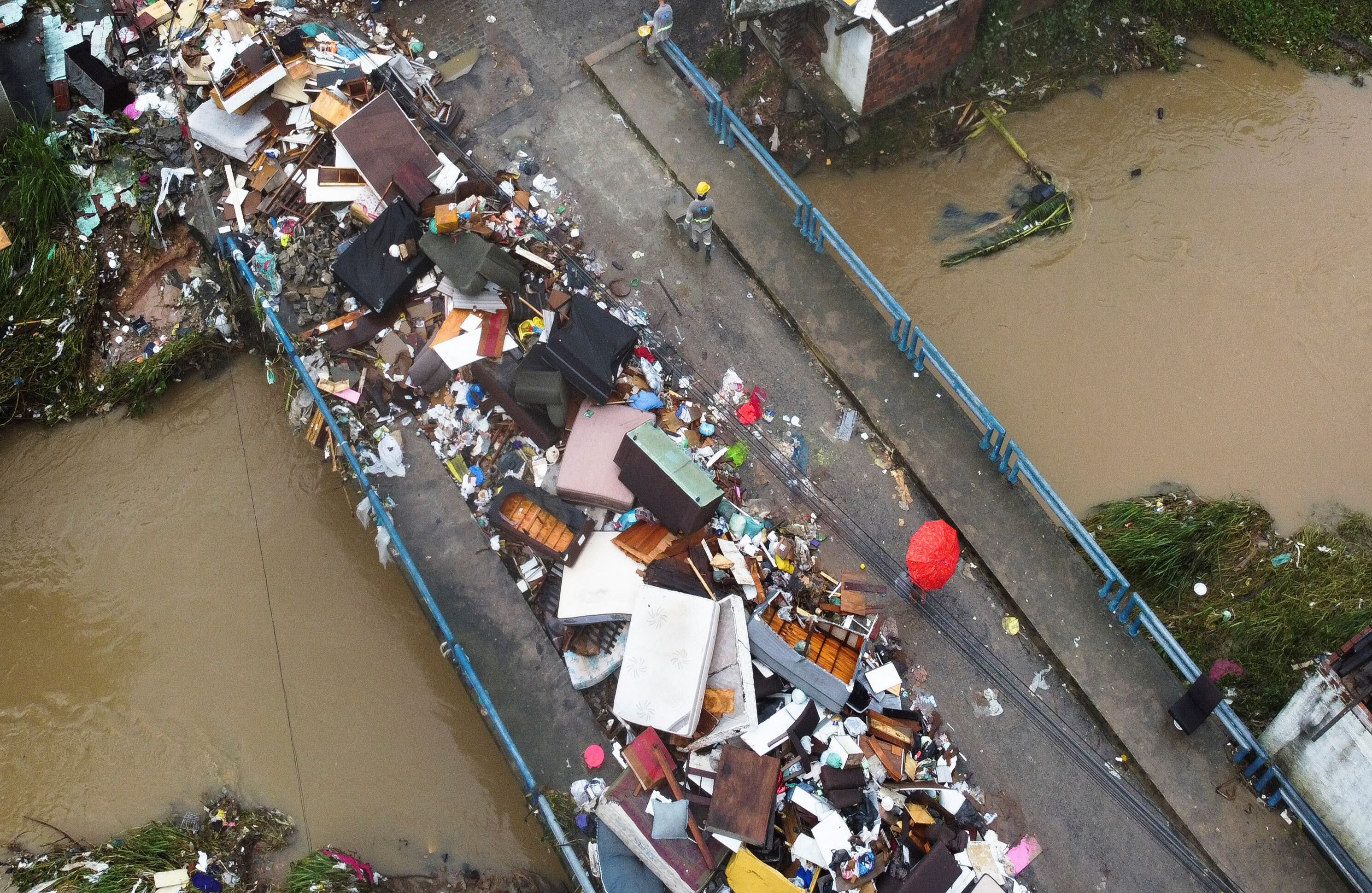 En imágenes : Deslizamientos de tierra provocados por lluvias en Recife