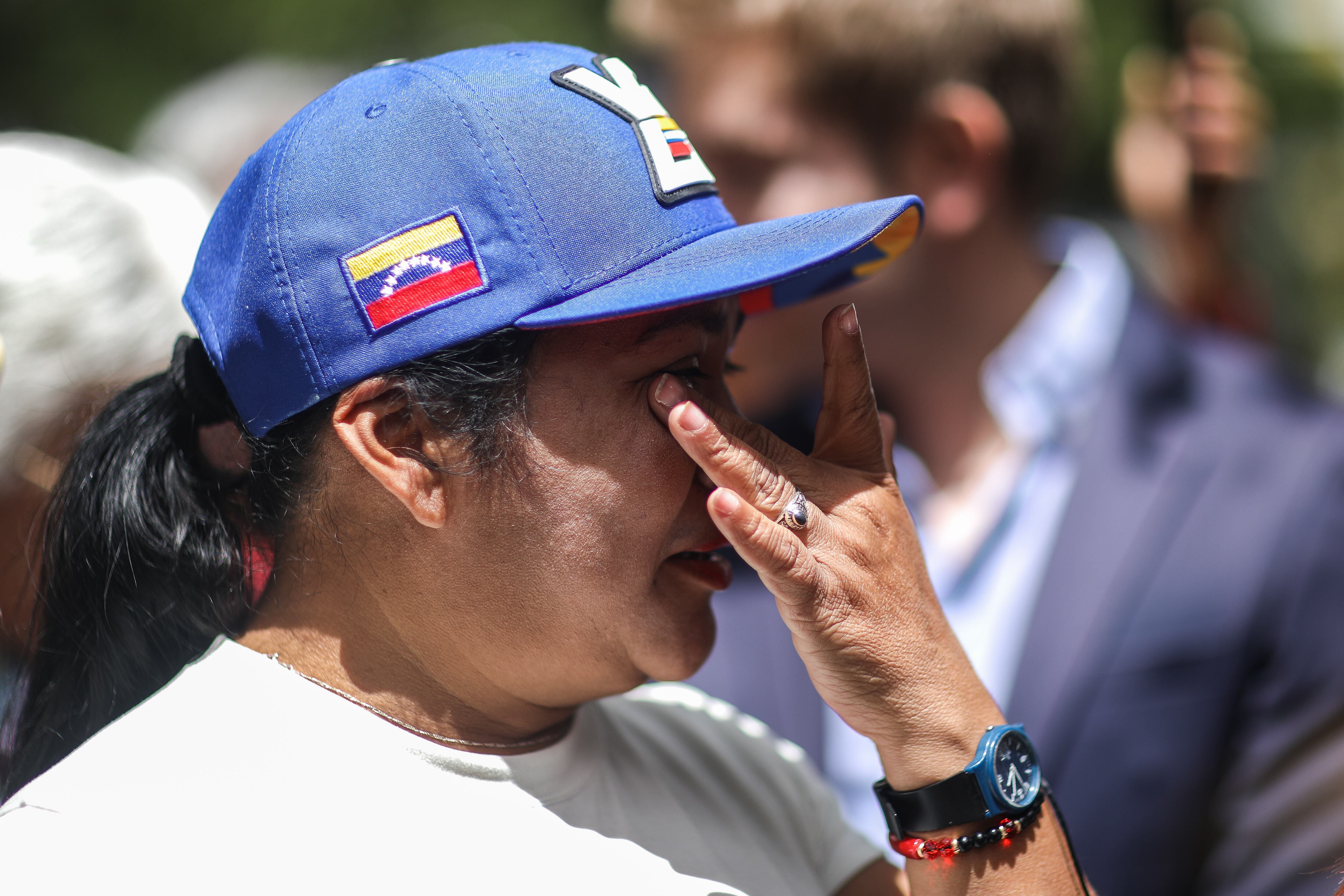 Consulado de Venezuela 
Plantón en contra de Nicolas Maduro por el fraude en las elecciones presidenciales