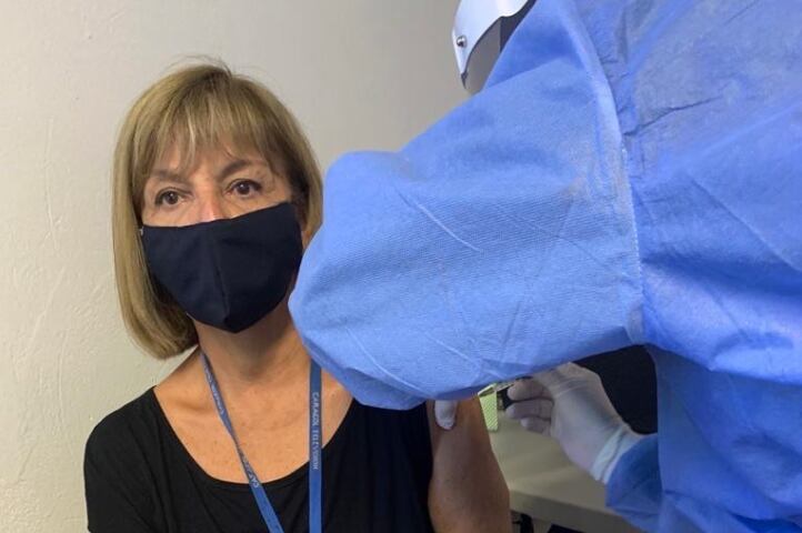 Periodista de Caracol Televisión tuvo complicación de salud con particular síntoma.