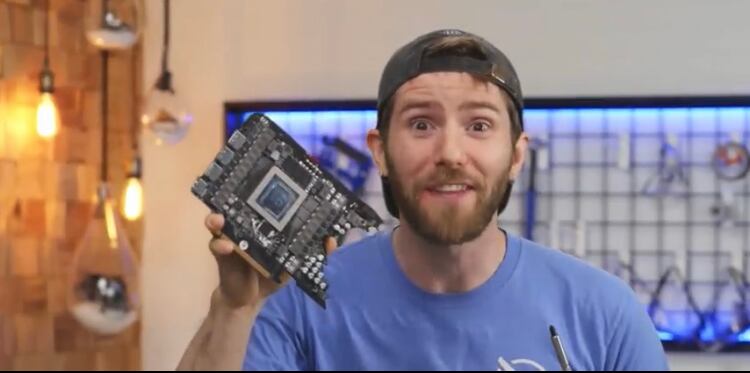 Algo similar le sucedió a otro popular blogger, Linus Tech, que dejó de tener acceso a sus tres canales de YouTube tras ser víctima de un ataque denominado “pass-the-cookie”.