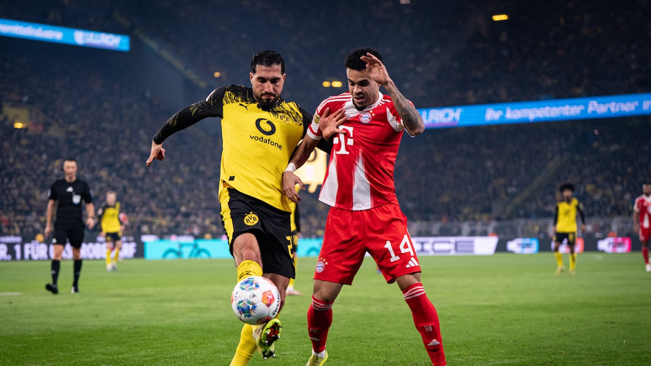 Luis Díaz jugando contra Borussia Dortmund en su primer año en Alemania