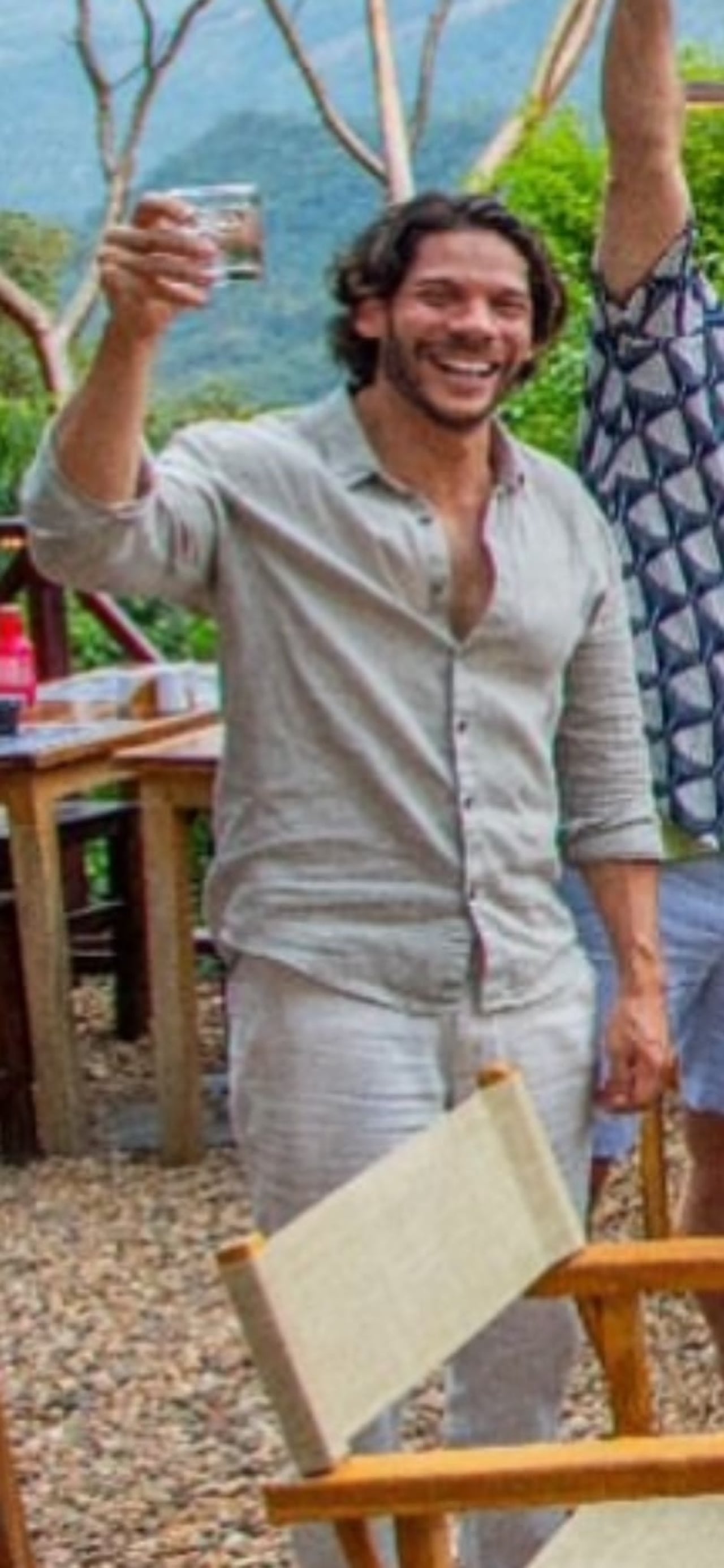 Yohir Akerman, estuvo en la reunión de la familia Santos.