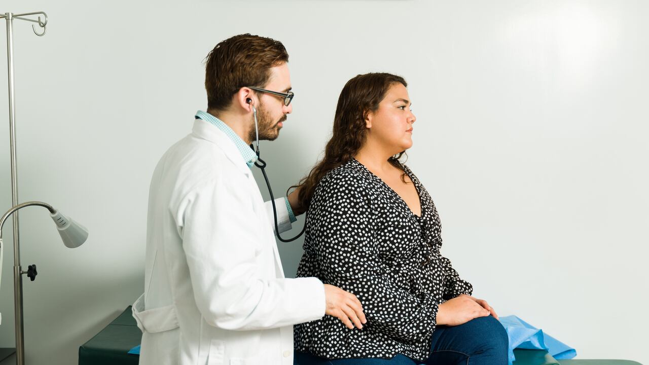 Consejos para mantenerse saludable en las celebraciones de fin de año.