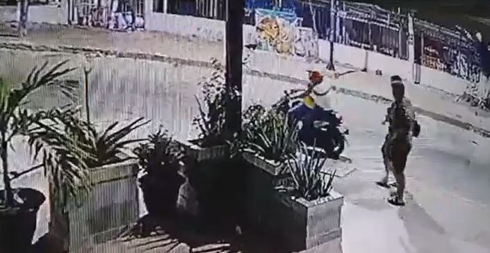 En video quedó registrado el momento en el que ladrones en San Andrés intentaron robar a turistas chilenos.