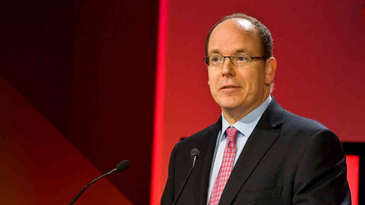 El príncipe se encuentra aislado en sus apartamentos privados.