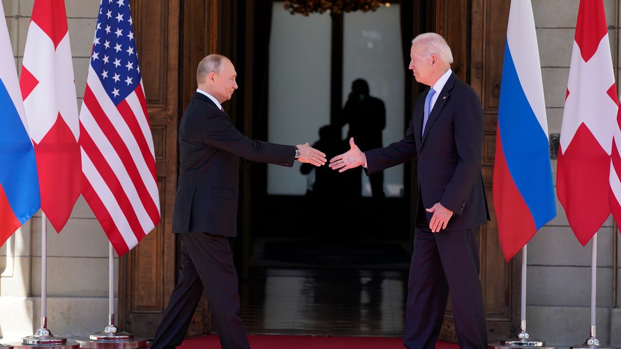 Entre los temas que se abordarían se encuentra la escalada de tensiones alrededor de las fronteras ucranianas,