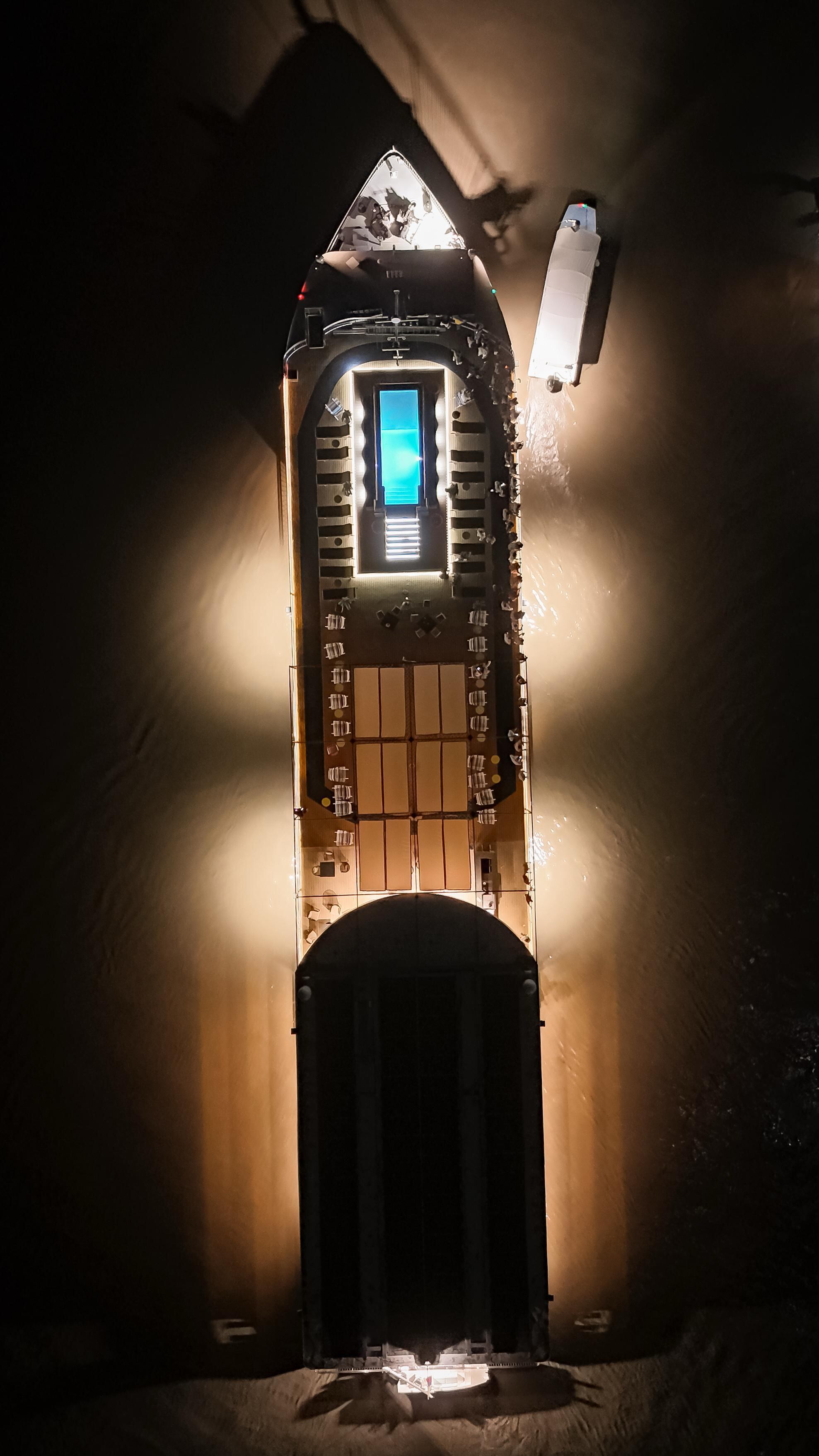 Así es el AmaMagdalena, crucero que ya navega las aguas del río Magdalena.