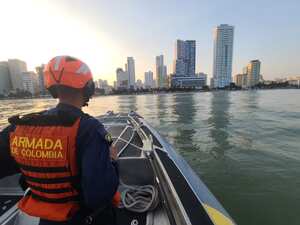 Autoridades buscan a joven desaparecido.