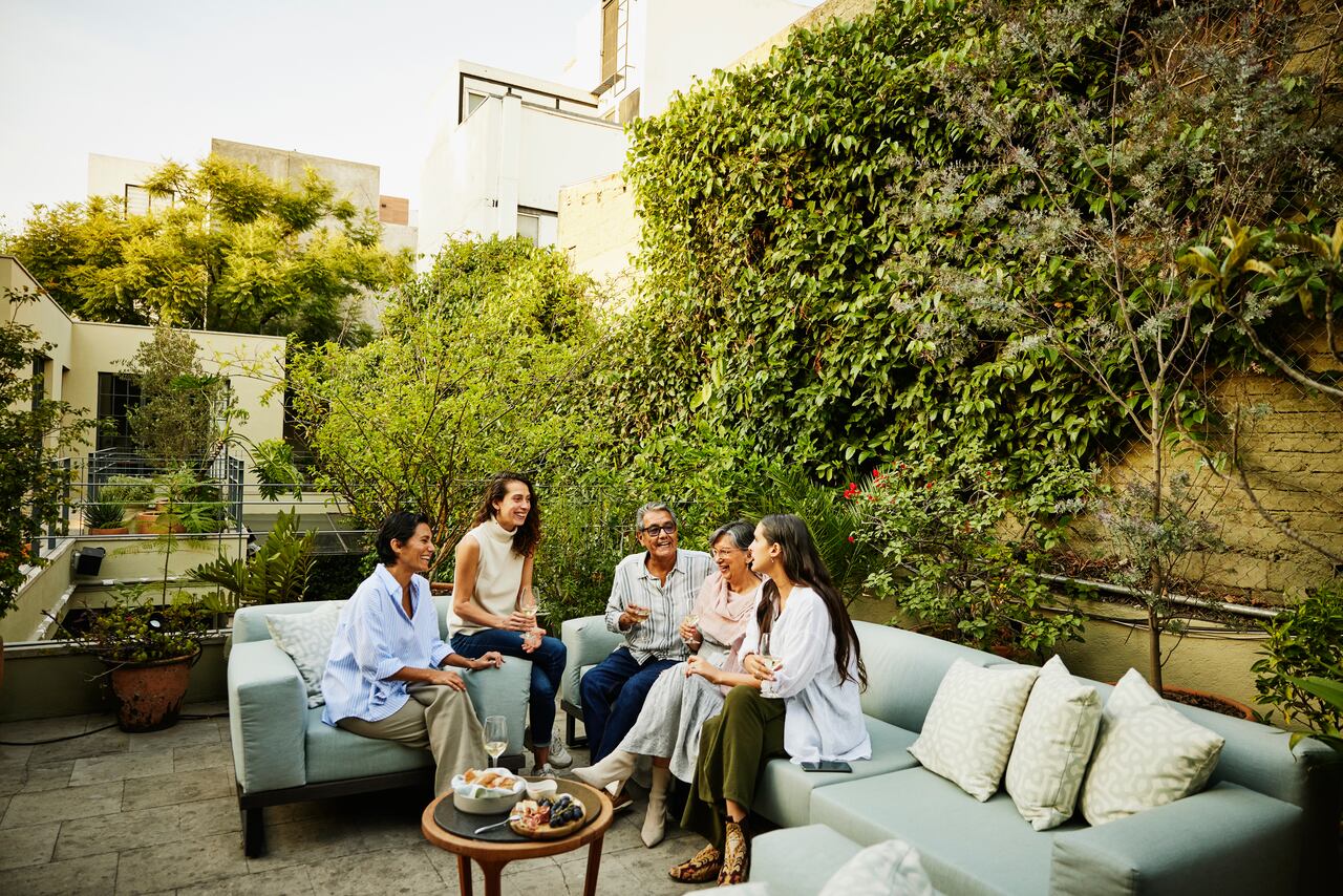 Su jardín puede convertirse en el sitio ideal para compartir con amigos