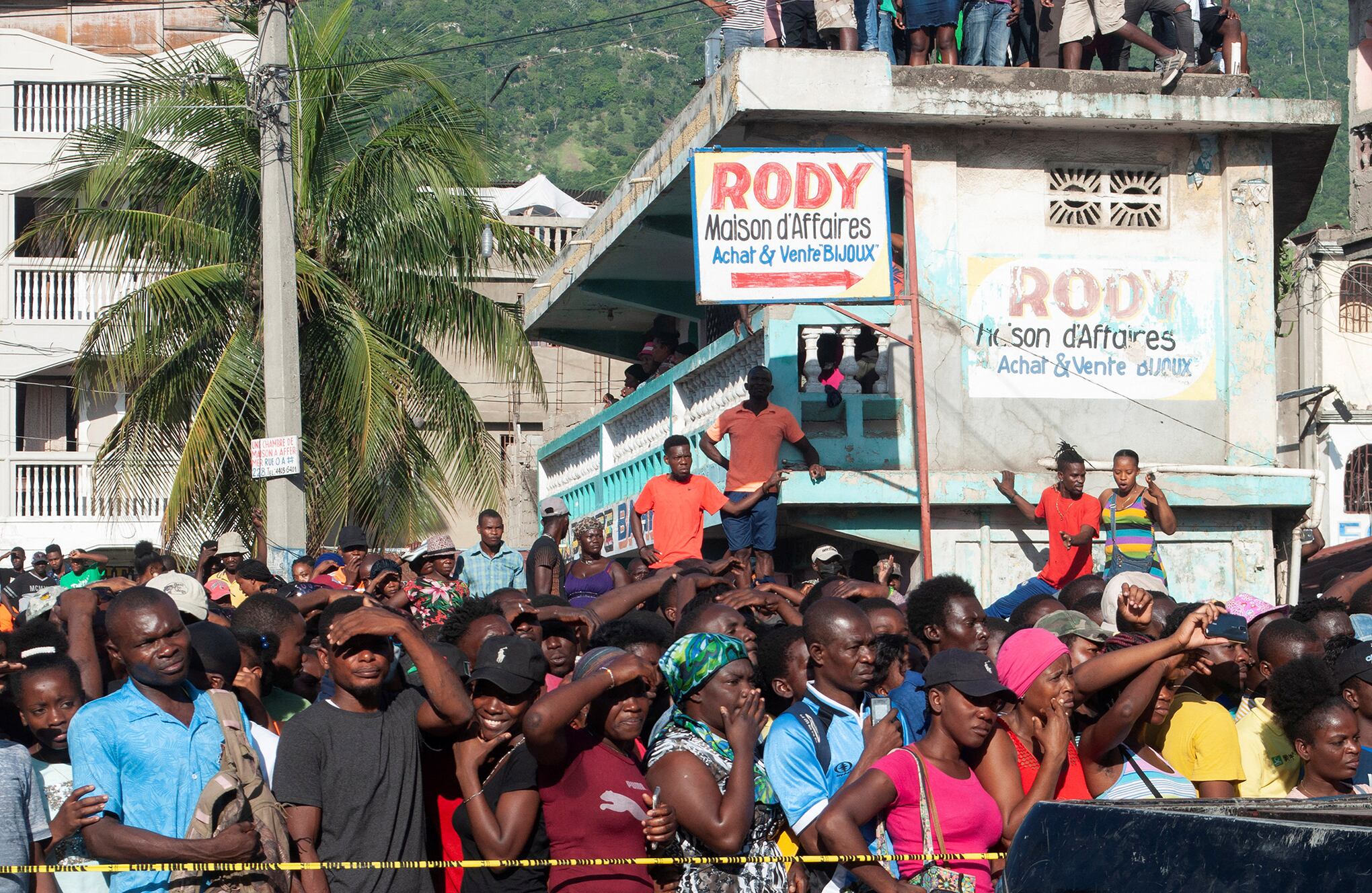 En Imágenes : Aumenta el número de muertos en la explosión de un camión en Haití