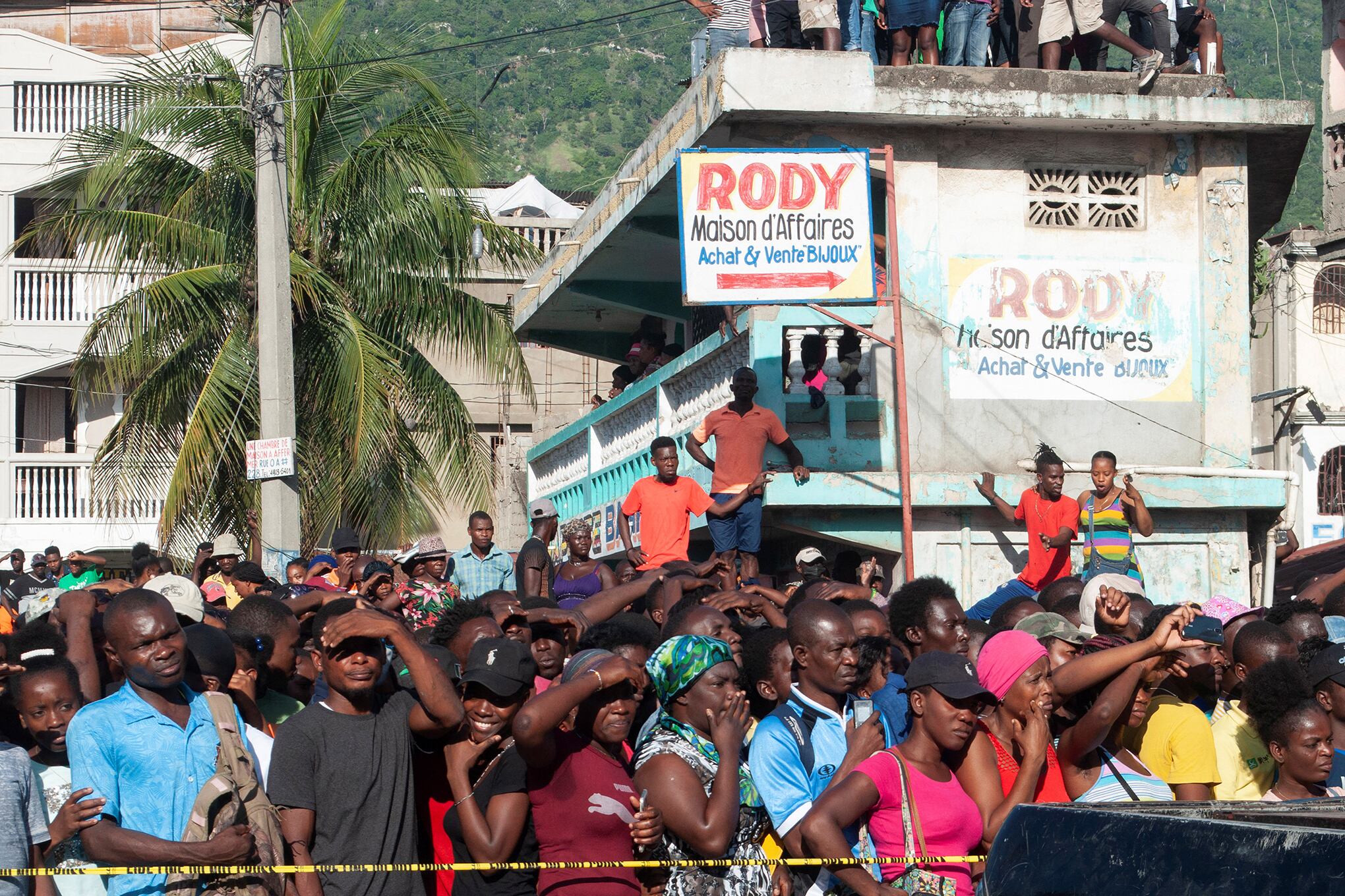 En Imágenes : Aumenta el número de muertos en la explosión de un camión en Haití
