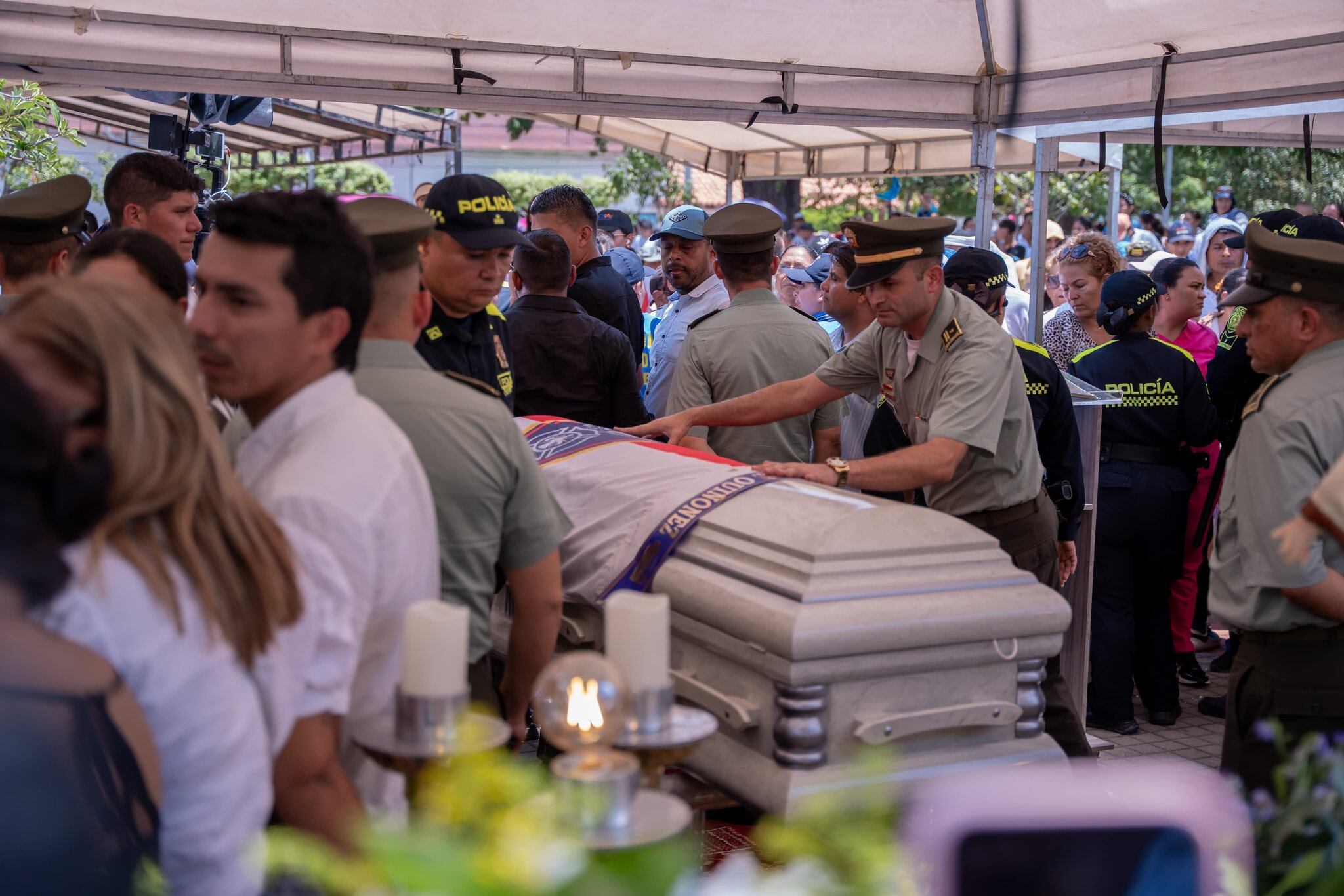 Cámara ardiente del alcalde Víctor Roqueme en Aguachica, Cesar.