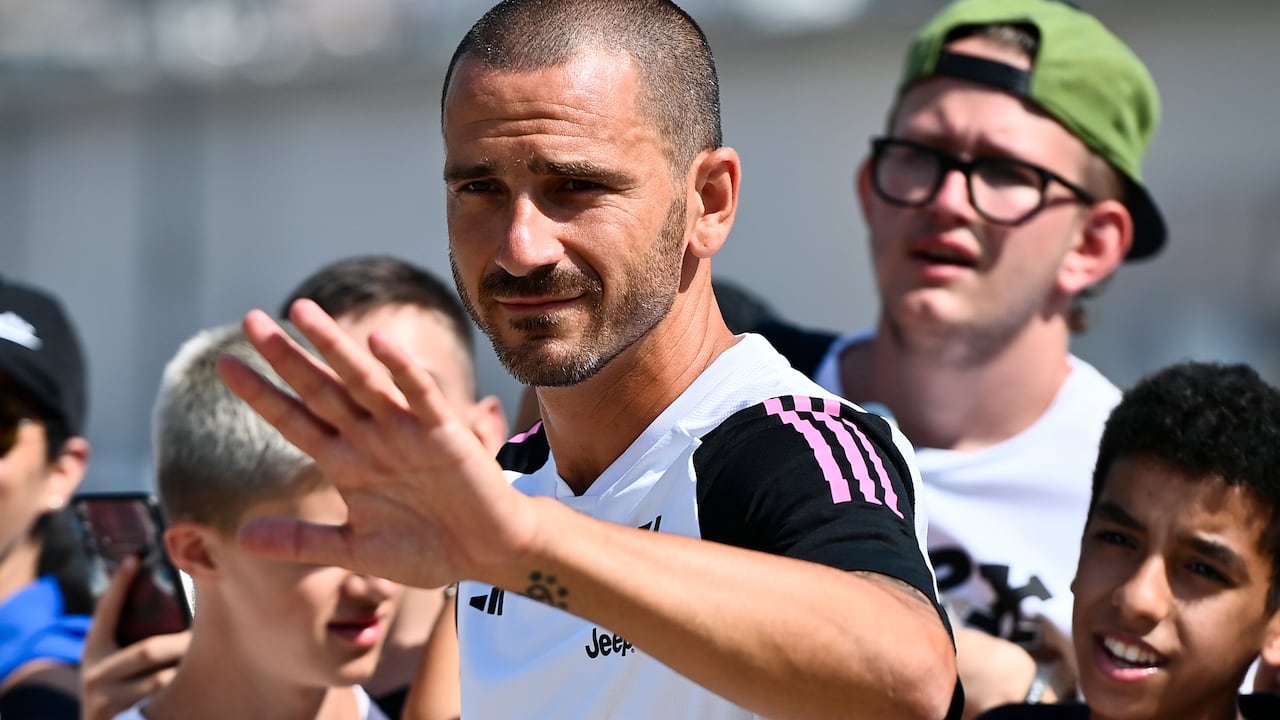 Leonardo Bonucci estaba entrenando separado del resto del equipo.
