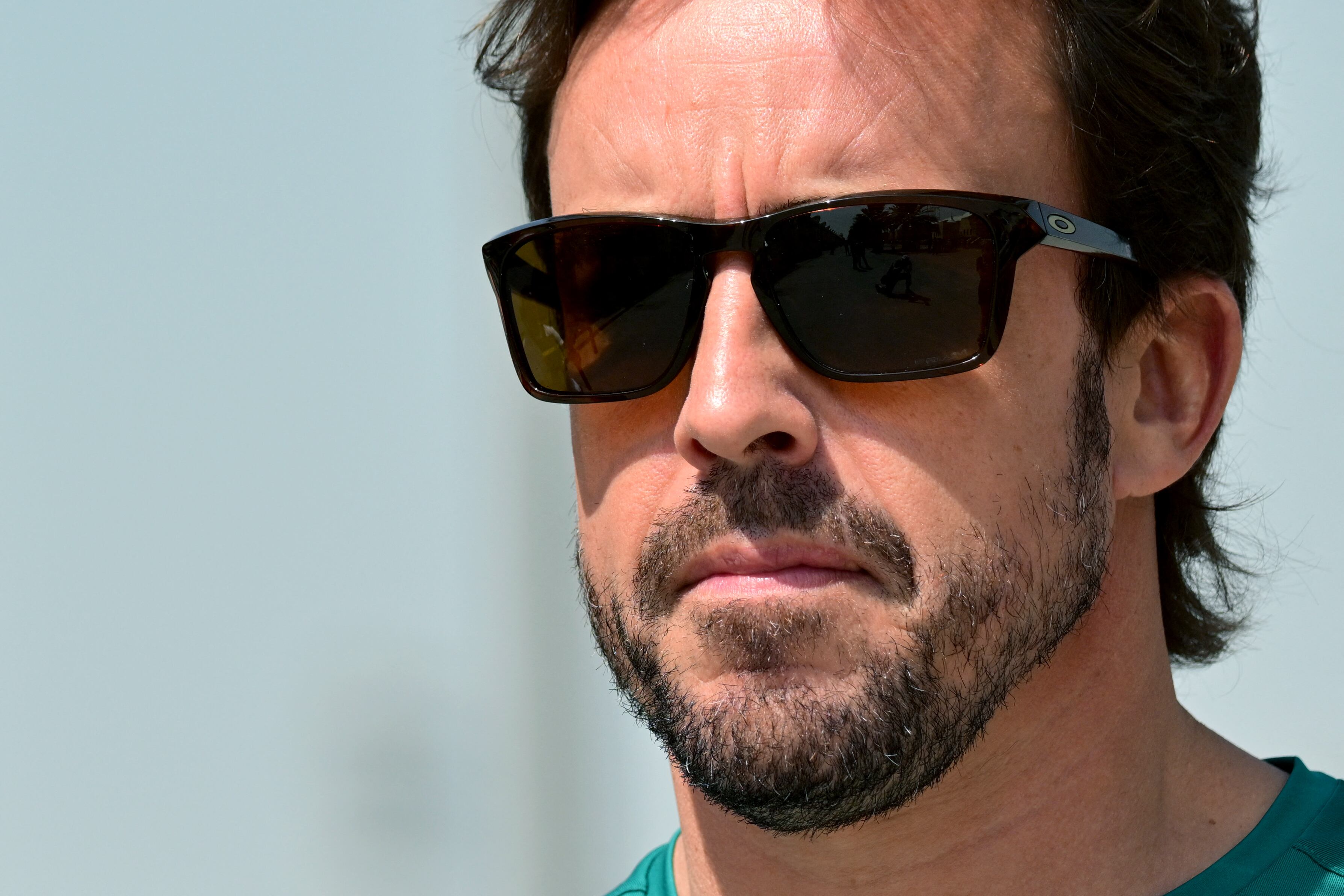 “Las expectativas estaban en torno al quinto o al sexto, a medio segundo de la pole, y hay casi que pellizcarse. Hace ocho meses, cuando firmé por Aston Martin, pintaba bastante peor. Nunca te fías de los test invernales, así que comprobarlo en carrera y estar en el ‘Top 5′ es casi un sueño”. dijo.   (Photo by ANDREJ ISAKOVIC / AFP)