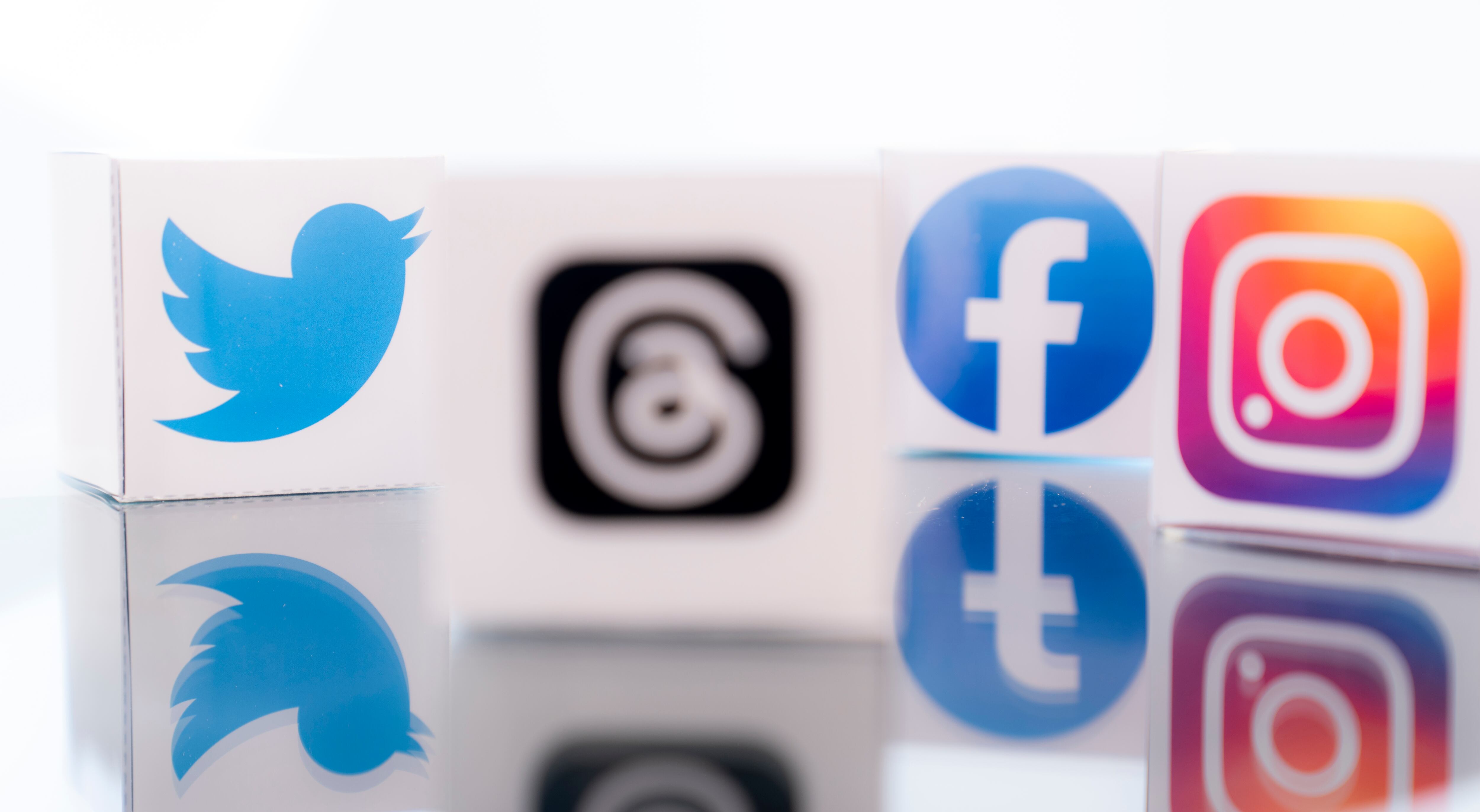 Denuncian acoso masivo hacia los deportistas por redes sociales.