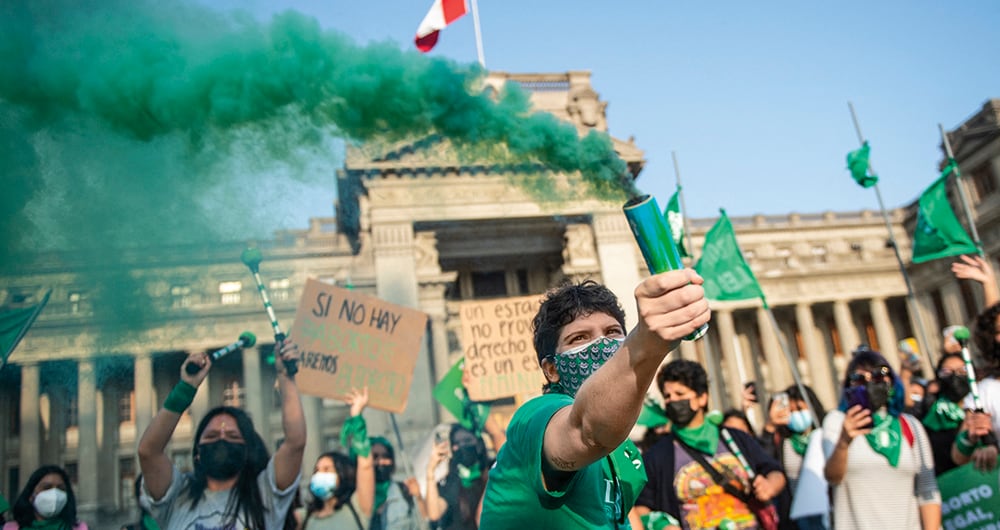 Miles de personas se manifestaron esta semana en latinoamérica en la marcha a favor del aborto seguro. Foto: AFP