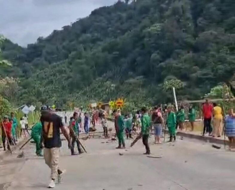 Bloqueo indígenas en el Chocó