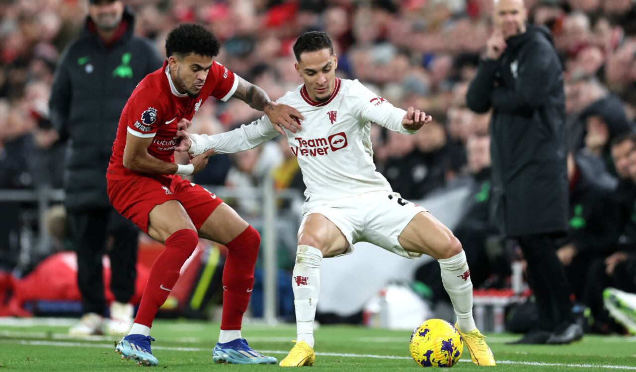 Luis Díaz en el duelo ante Manchester United por la Premier League